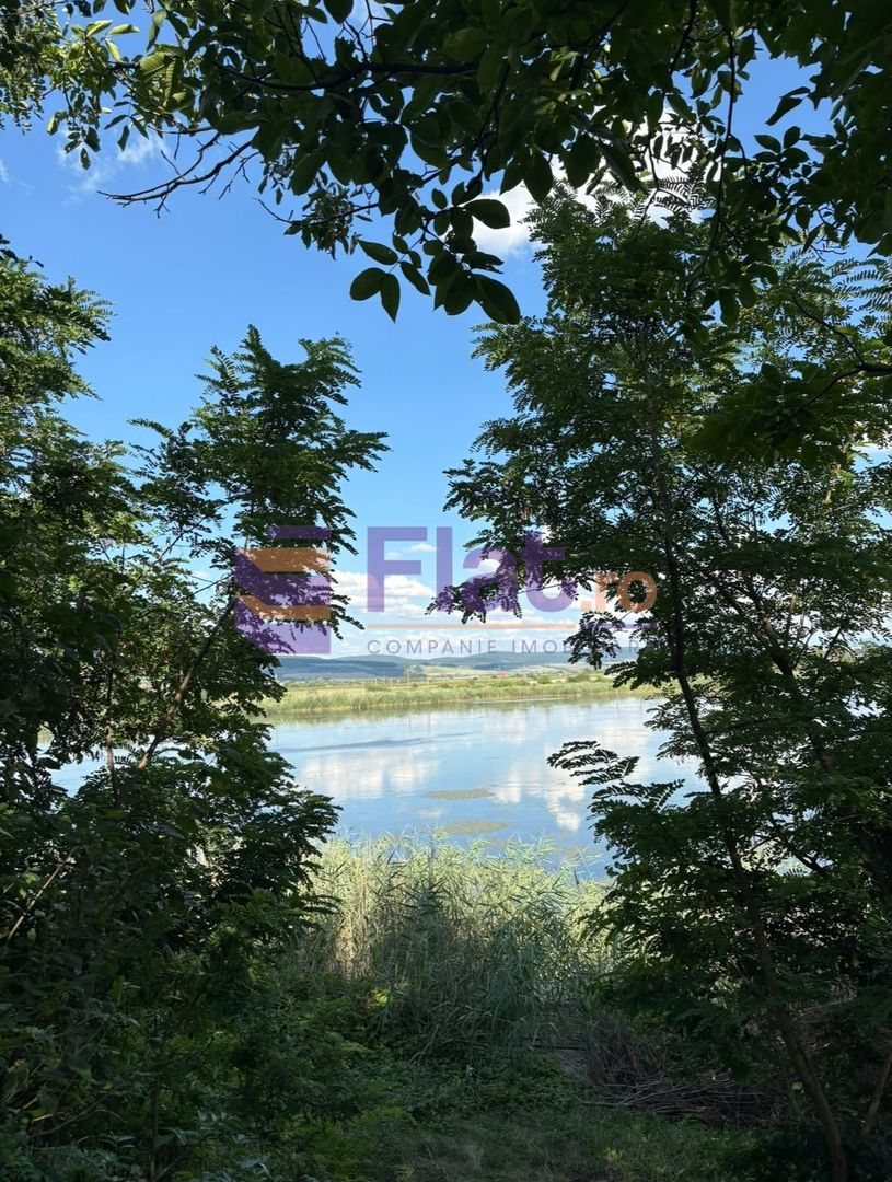Casă cu teren de 1.651 mp și ieșire la lac Feldioara Pod mansardabil - Poză 2