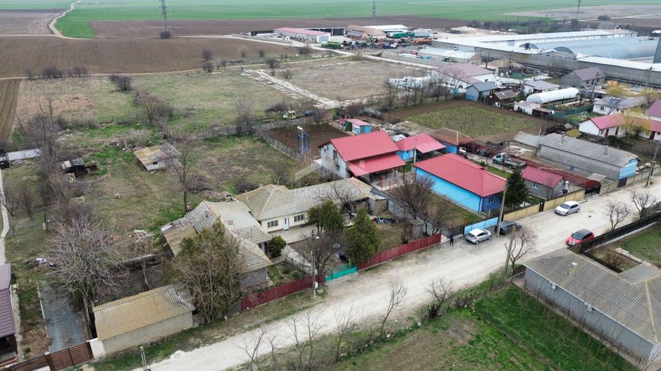 Casa batraneasca de vanzare cu 1235 mp teren in Corbu - Poză 10