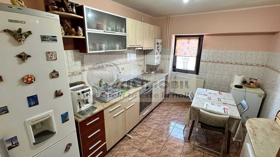 Apartament 4 Camere, Semidecomandat,Nicolina-Rond Vechi 165000 euro - Poză 6