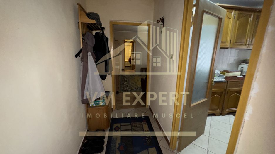 APARTAMENT 2 CAMERE ETAJ 2 CAMPULUNG VIȘOI - Poză 8