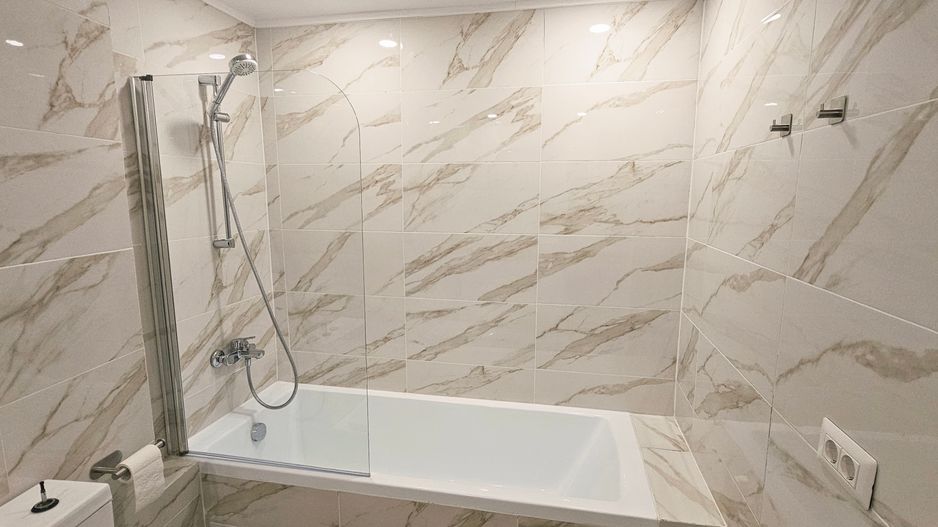 Sea View Olimp, Apartament 3 camere mobilat, vedere la mare - Poză 11