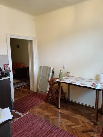 🏡 Vând apartament cochet cu 2 camere, la curte comună – zona Sinaia - Poză 10