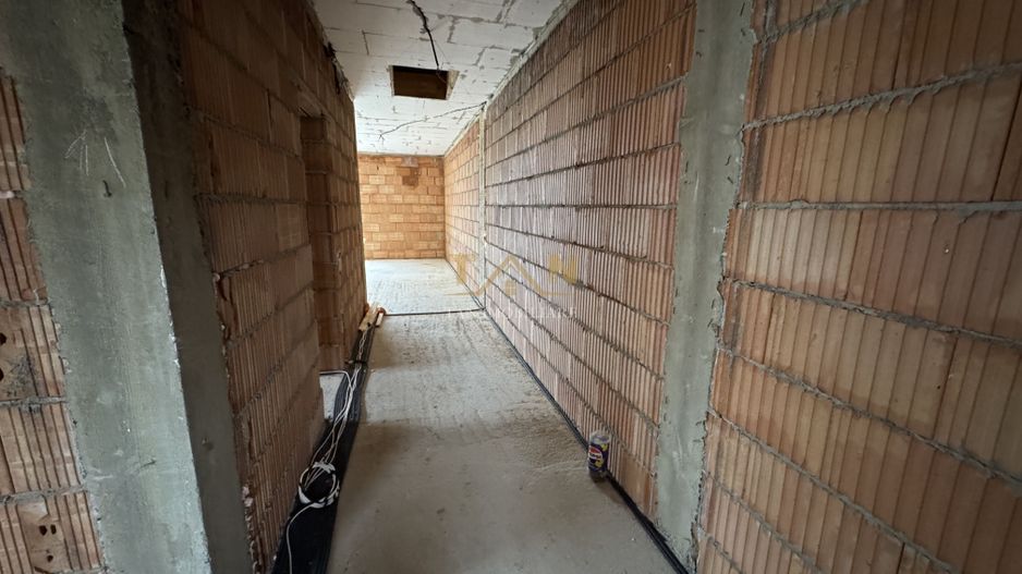 Duplex cu 3 camere, 80 mp utili Mosnita Veche - Poză 9