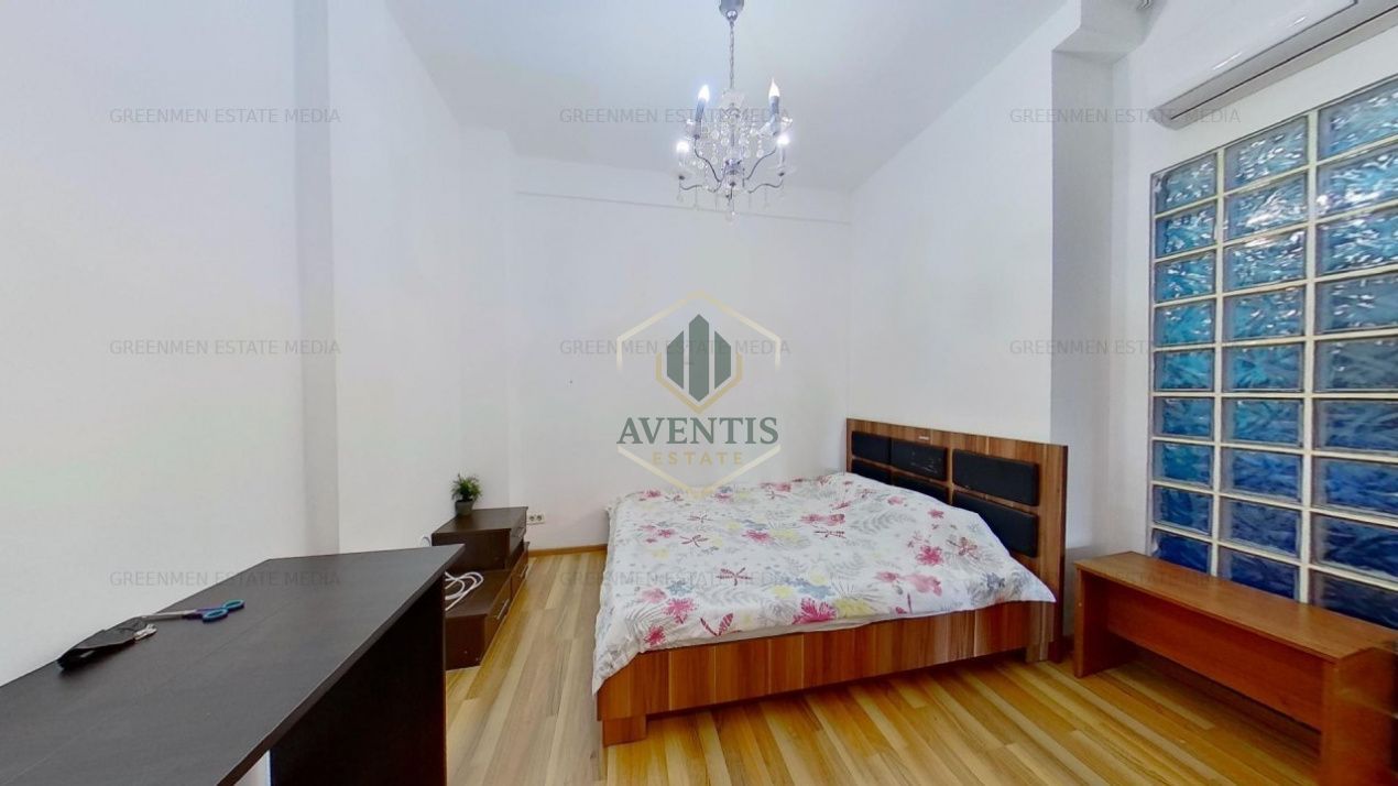 Blvd. Balcescu langa metrou Universitate, 4 camere, terasa de 50mp, 3 bai - Poză 28