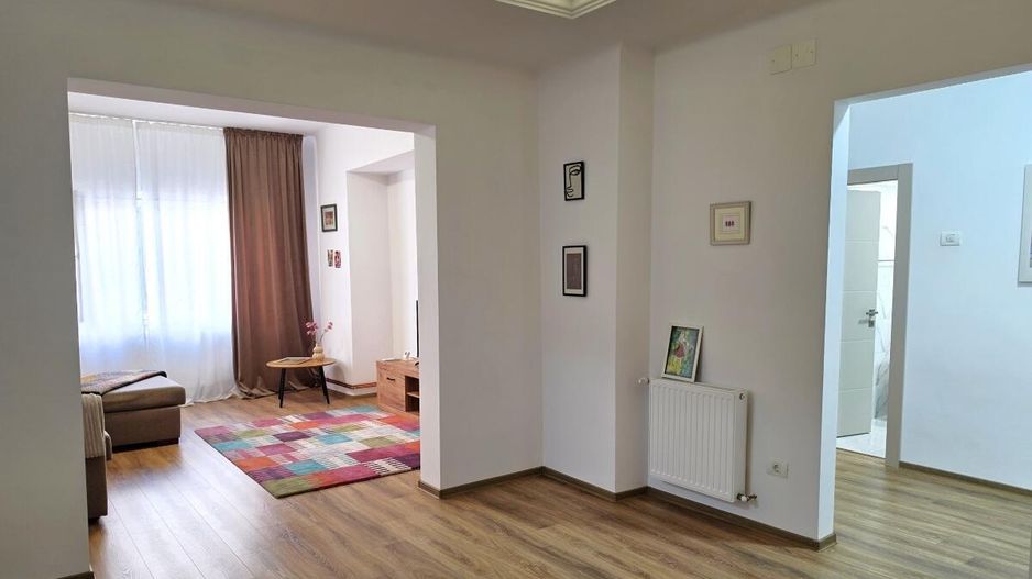 Piata Romana, 4 camere 138 MP total, Etaj 2/9, renovat - utilat, liber - Poză 25