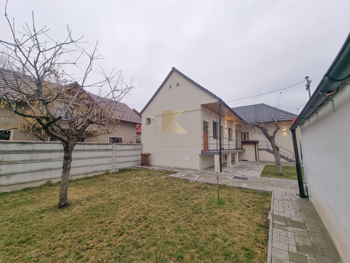 Casa cu 3 camere, curte proprie, renovata complet, Astra - Poză 17