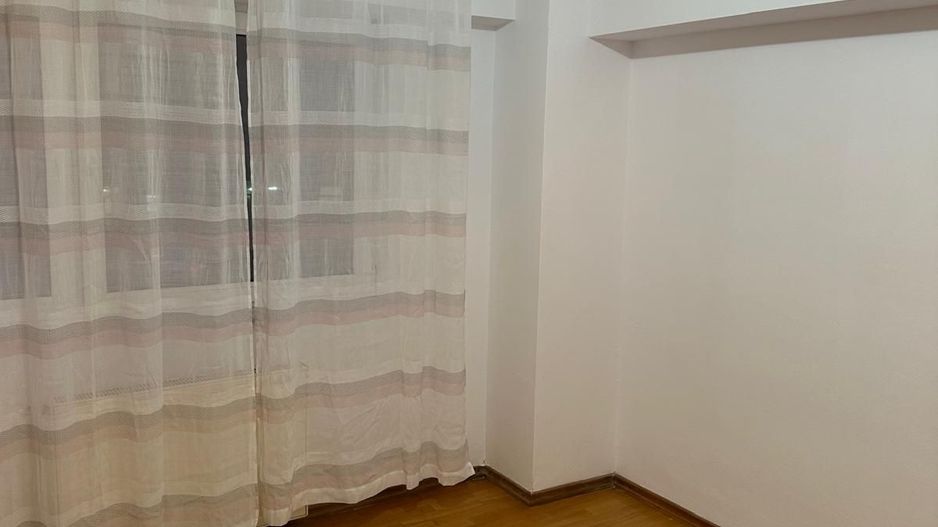 ageuropa.ro vinde apt. cu 4 cam. RENOVAT, 106mp, etaj 1 în zona SOARELUI. - Poză 11