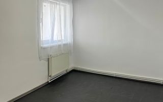 De vanzare apartament cu 3 camere, zona Faleza, etaj 7/8, 149.000 euro - Poză 4