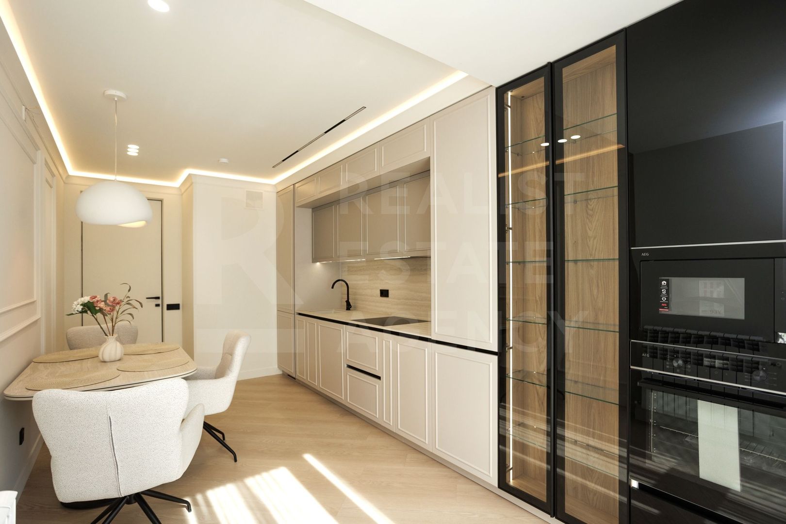 Vânzare, apartament, 2 dormitoare si living, str. Vasile Lupu, Buiucan - Poză 4