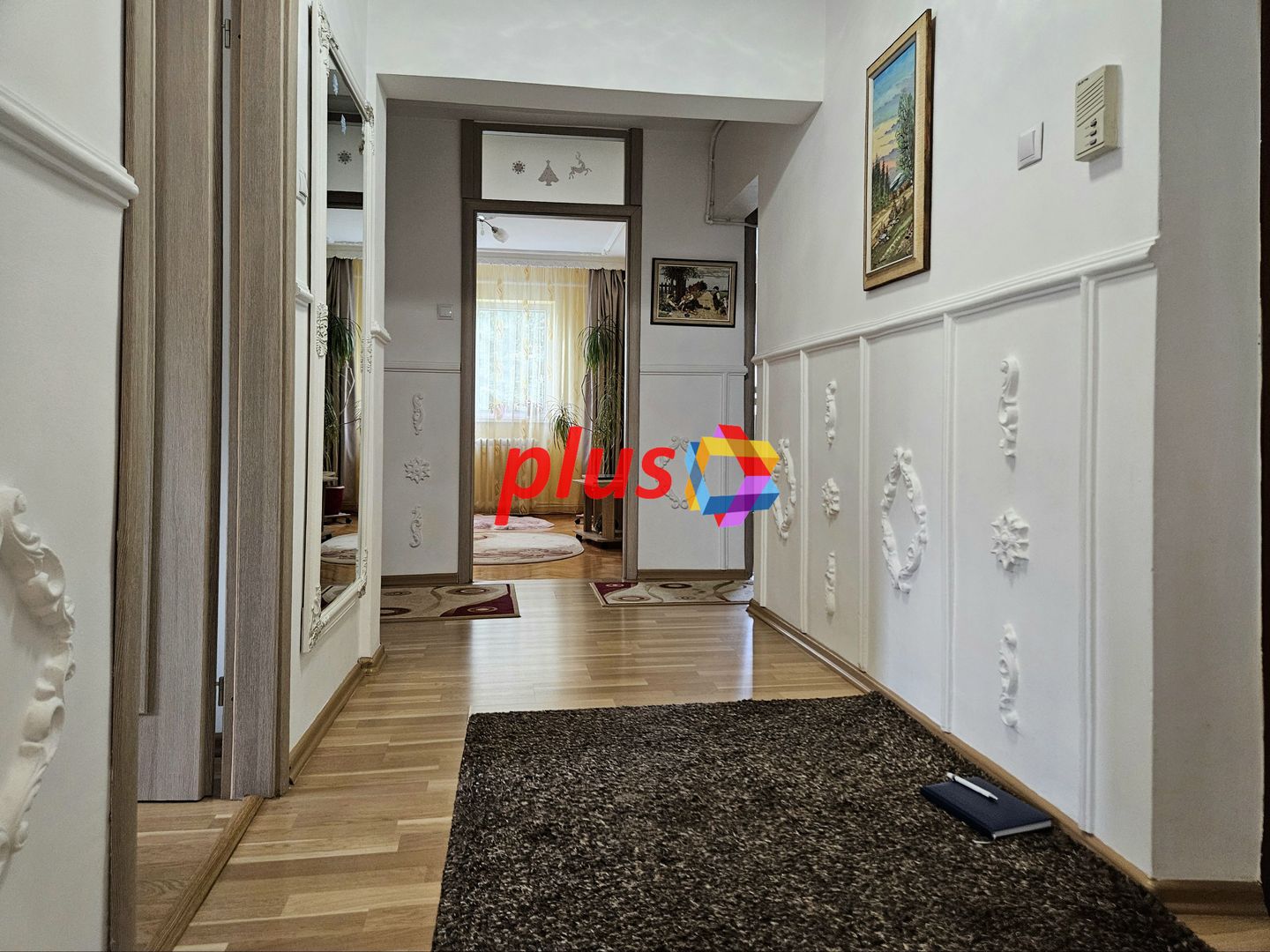 Apartament cu patru camere, zona Calea Bucuresti - Judetean 100 MP - Poză 3