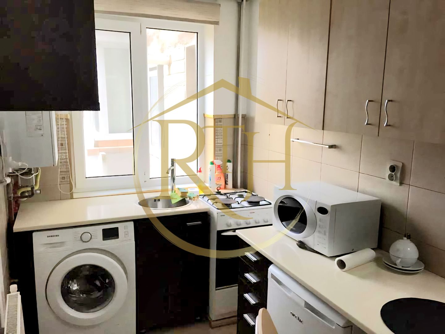 Oferim spre inchiriere apartament cu 1 camera, Aproape de Piata Unirii si Mall - Poză 4