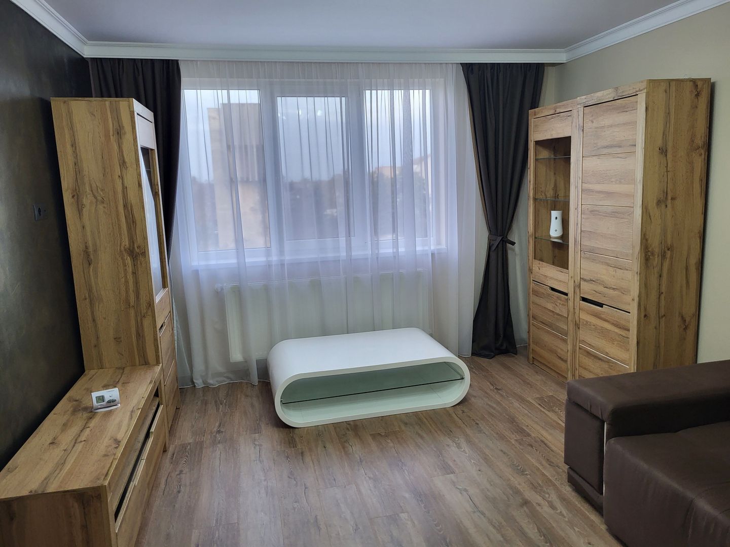 Ag. EUROPA vinde ap. 2 cam. RENOVAT si MOBILAT etaj 4 ULTRACENTRAL - Poză 1