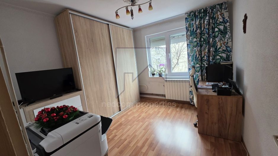 Vanzare apartament 3 camere Rahova - Barca - Poză 4