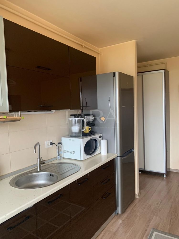 Apartament 3 camere complet mobilat, parcare inclusă, gata de mutare. - Poză 2