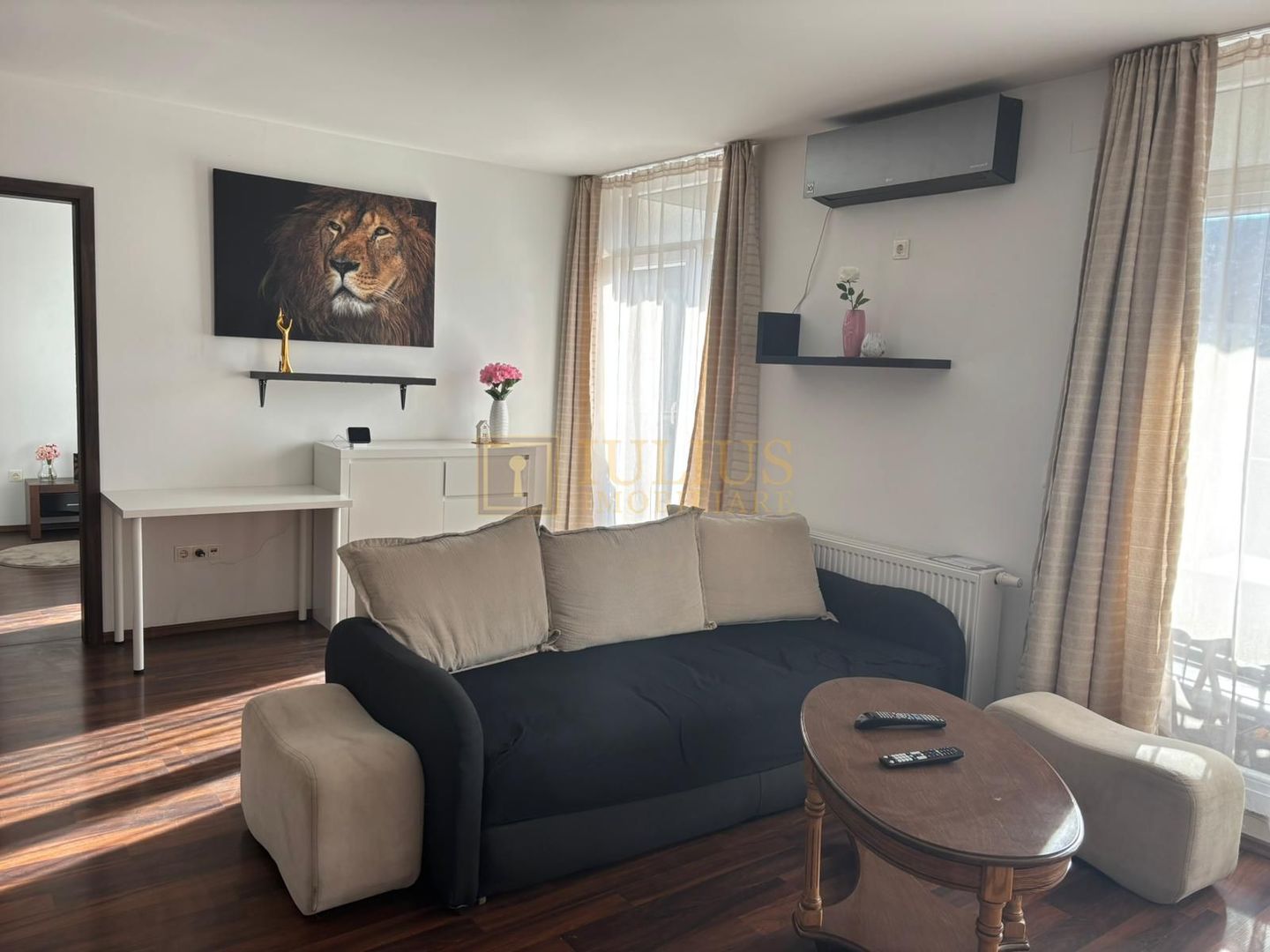 Uranus Plaz- Soarelui, centrala proprie, loc parcare privat. - Poză 12