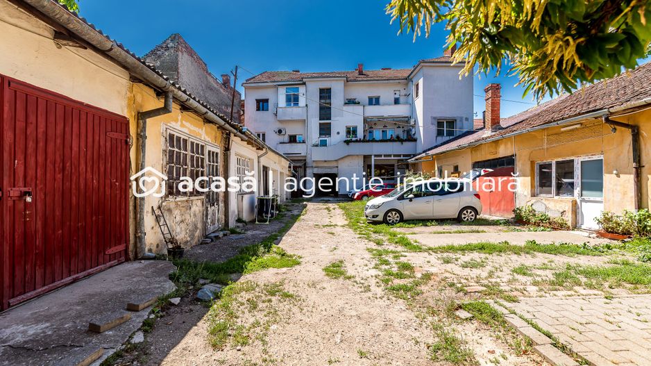 Apartament în centru cu acces auto și garaj propriu - Poză 7