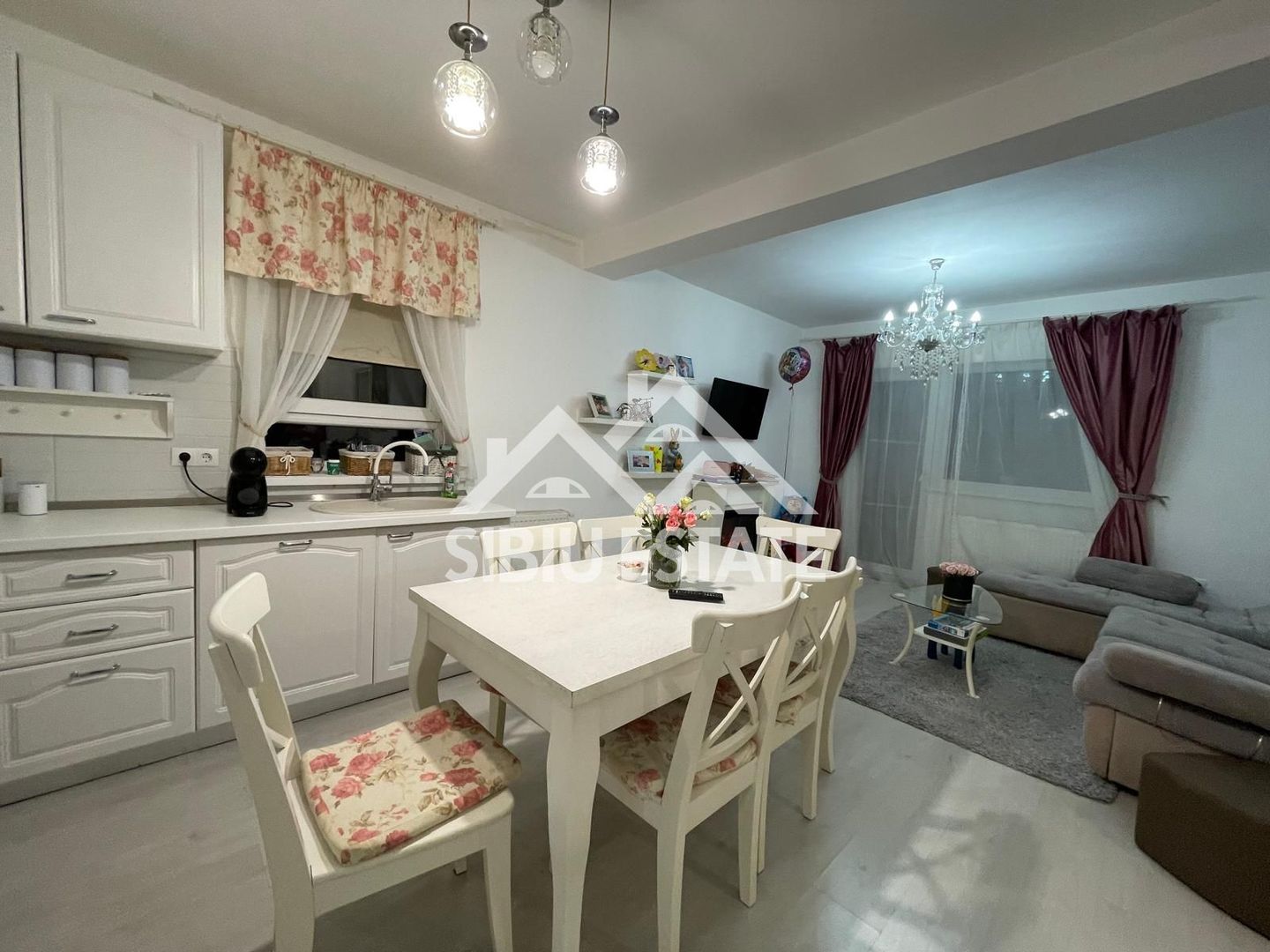 Apartament de vanzare 3 camere 2 bai gradina 74mp si parcare Selimbar - Poză 18