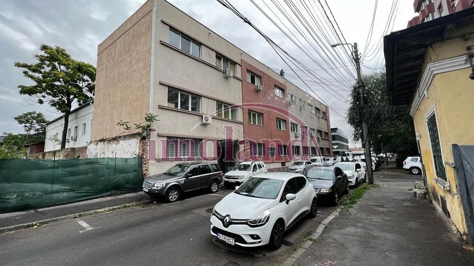 Cladire birouri | 2500 mp | Investitie | Randament 8% / an | Metrou | - Schiță 4