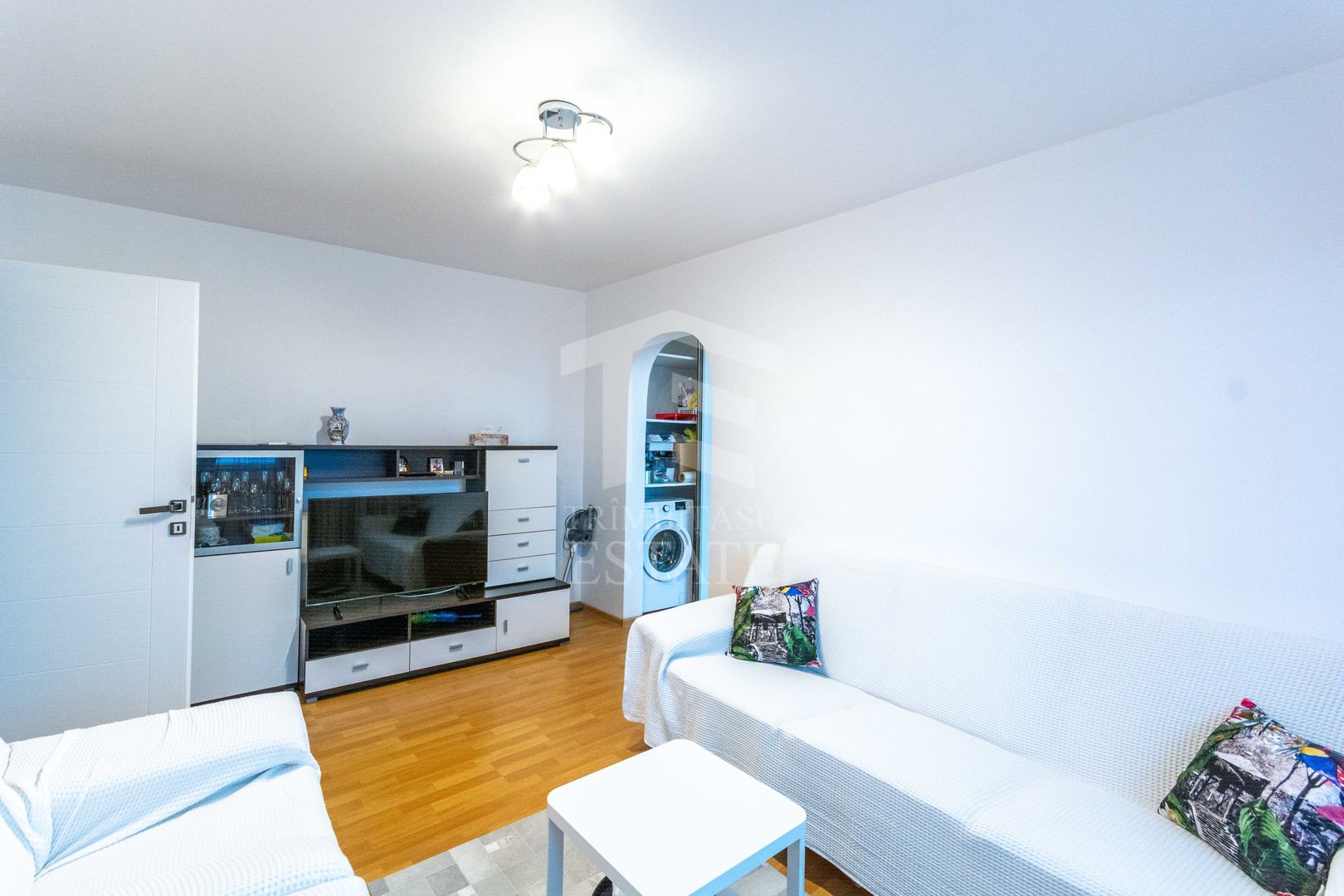 Piata Progresul Giurgiului, 2 cam, renovate, de inchiriat, comision 0% - Poză 3