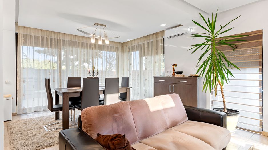 VANZARE Vilă PREMIUM cu 6 camere în zona Central, OTOPENI - Poză 8
