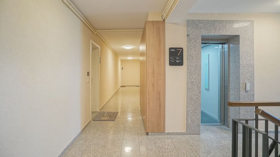 Coresi Urban Vibe | Apartament modern cu vedere directă la pietonală - Poză 6