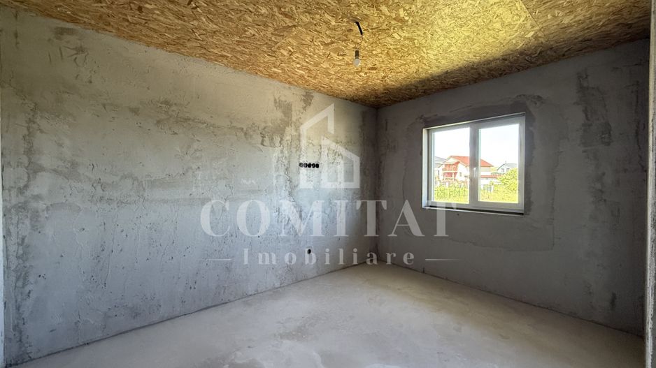 Casă individuală cu garaj și 700 teren Chinteni - Poză 8