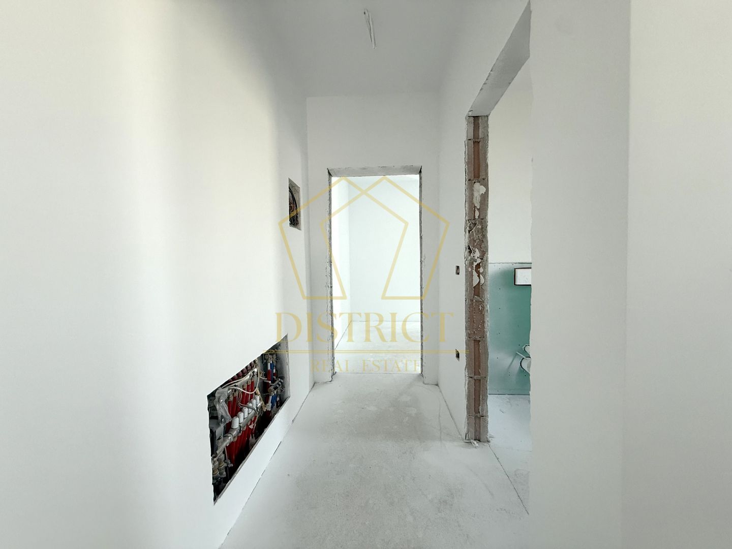 Duplex premium 4 camere, 2 balcoane | Covaci - Poză 12