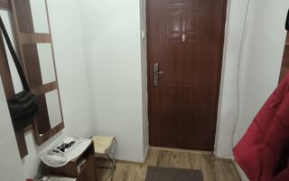 Apartament cu doua camere in zona Micro 7 - Poză 3