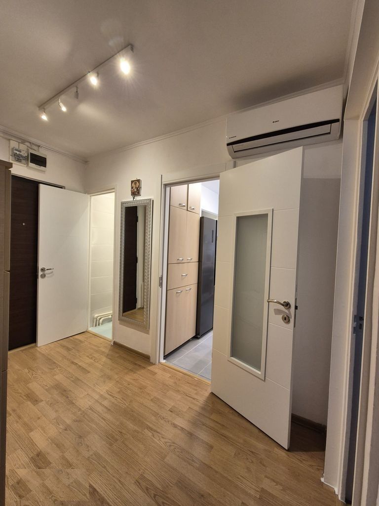 Apartament Luminos 4 camere cu Centrala si 2 locuri parcare. Izvorul Muresului. - Poză 9