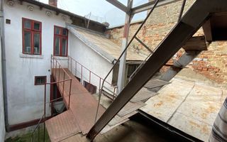 Proprietate centrală – ideală pentru investiție! - Poză 1