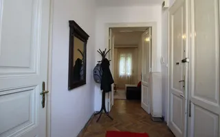 La casa, zona linistita, str Odobescu; camere spatioase, centrala proprie - Poză 13