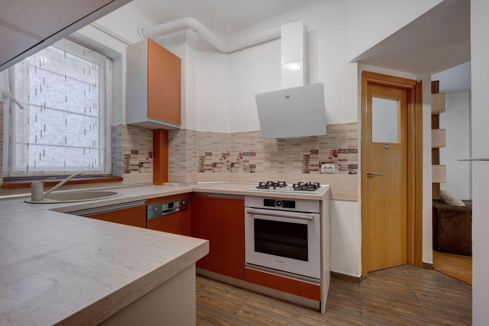 2 Apartamente  in Vila 5 Cam Metrou Basarab Gara de Nord - Poză 14