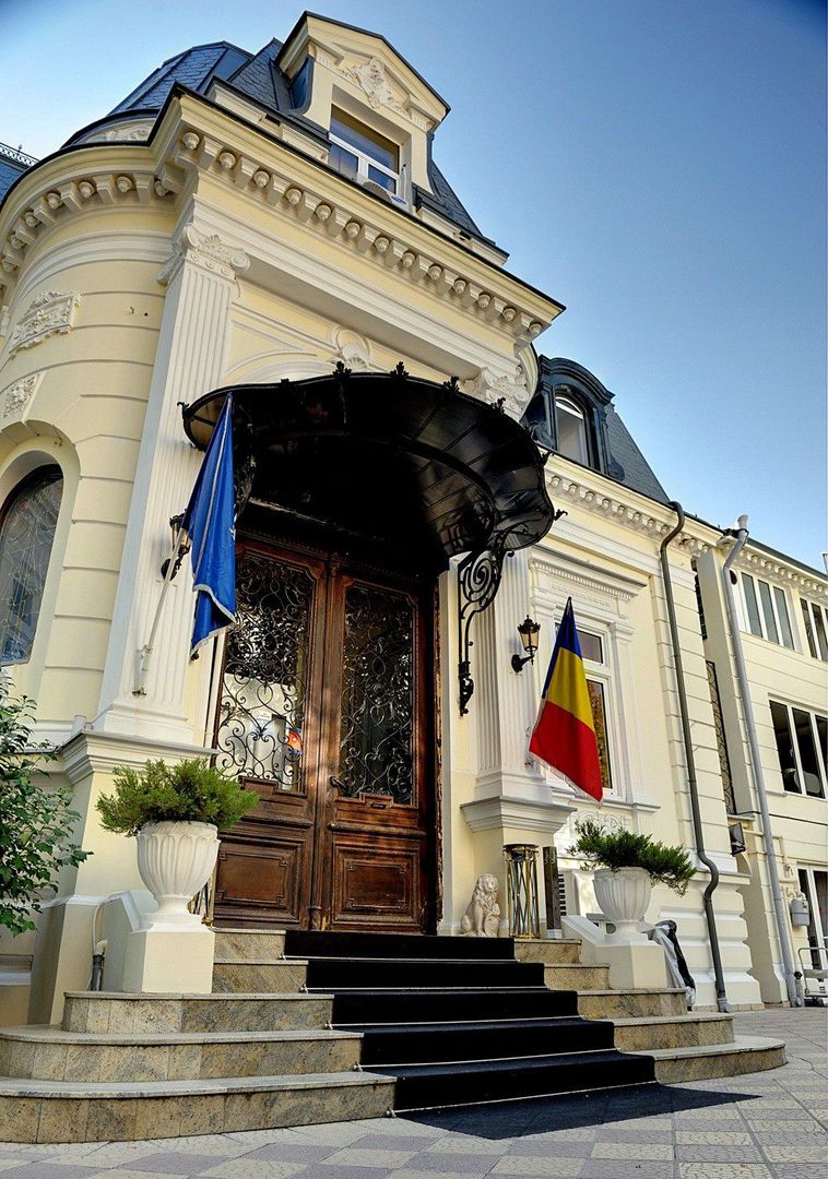 Palat de lux Piata Romana - Poză 3