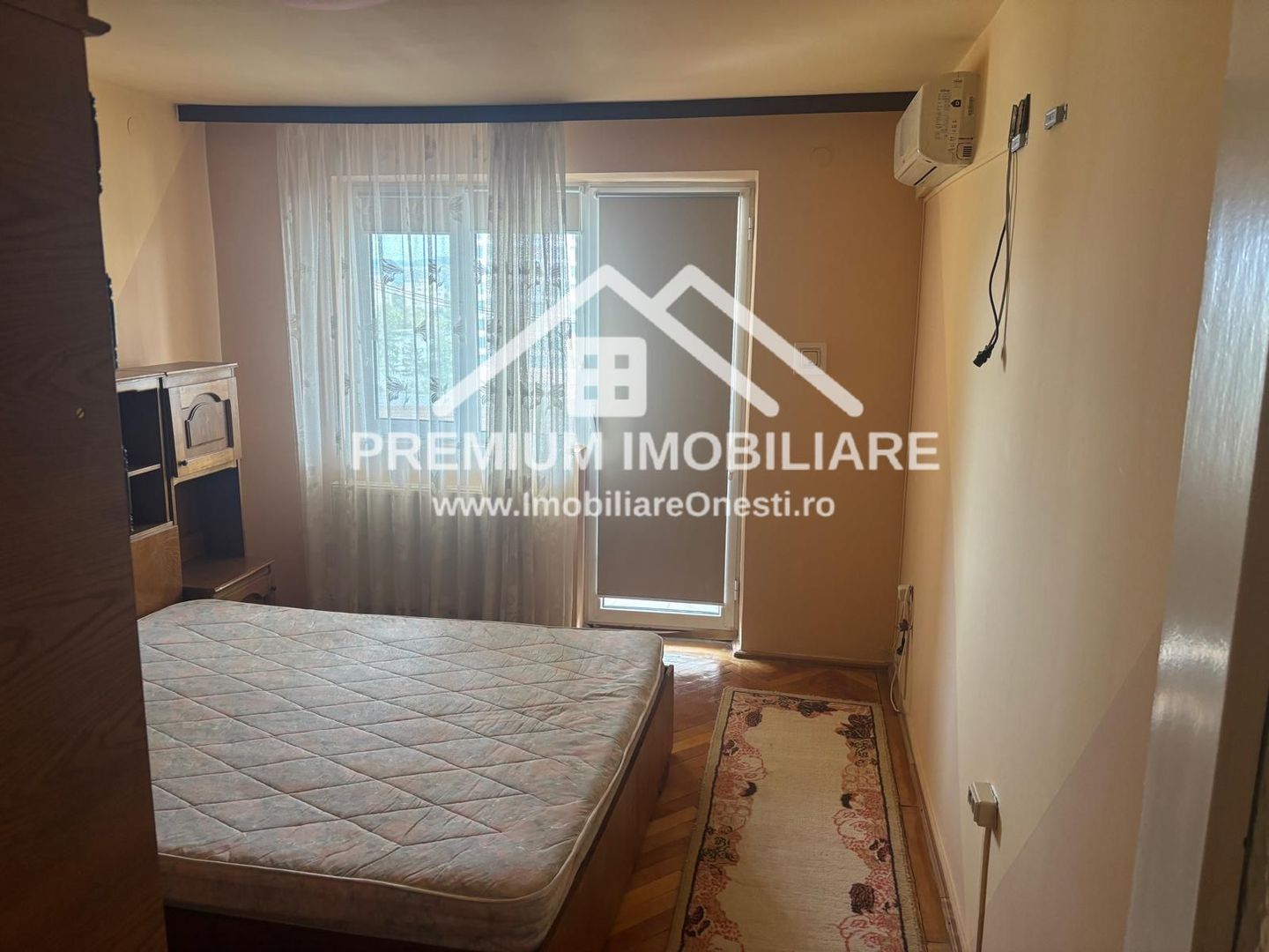 Apartament 3 camere de vanzare - Poză 1