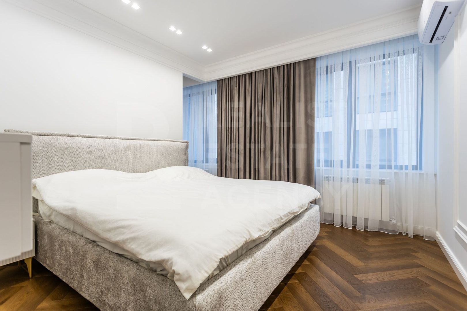 Chirie, apartament, 4 camere, stradela Teatrului, Buiucani - Poză 9