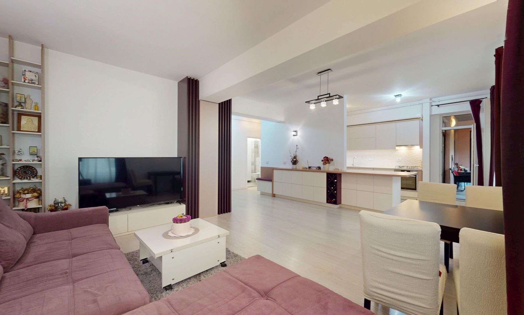 Apartament cu 4 camere de vânzare în Unirii, Bucuresti - Poză 1