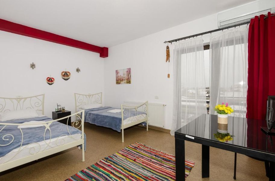 Afacere la cheie! Hotel - restaurant cu peste 40 locuri  cazare - Poză 11