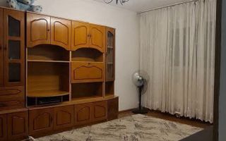De vanzare apartament cu 2 camere, central, Bloc BR, et. 2, 76.000 euro - Poză 2