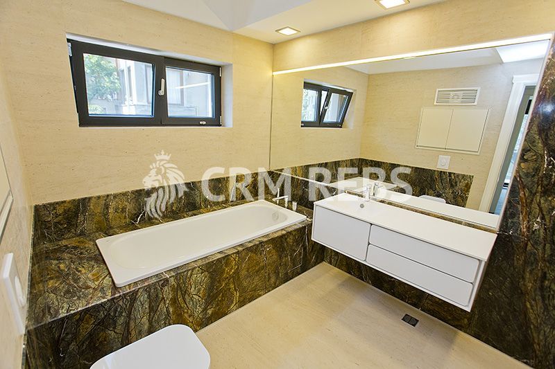 CLADIRE SPECTACULOASA IN DOMENII - Poză 4