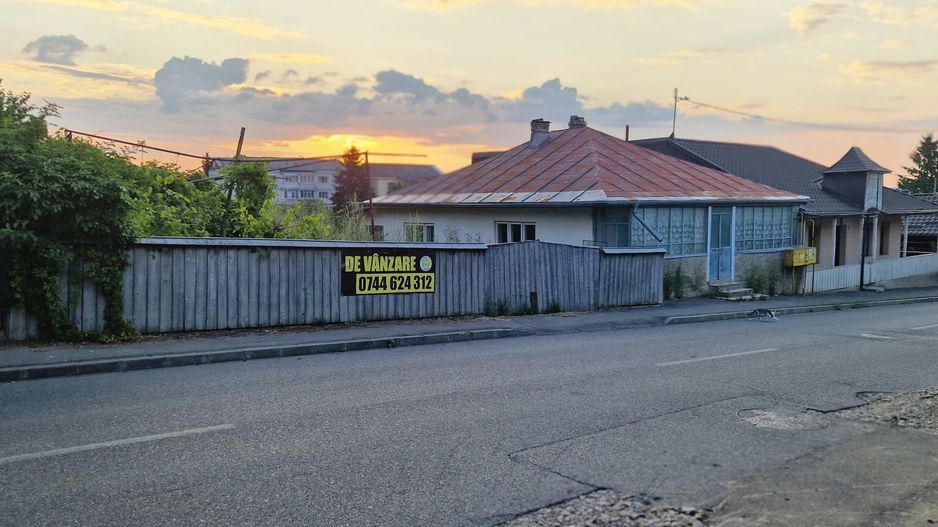 SE VINDE-Teren intravilan central Falticeni - Poză 2