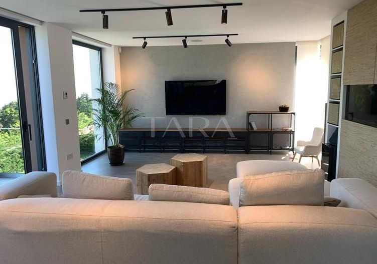 Casa moderna cu priveliste panoramică impresionanta - Poză 2