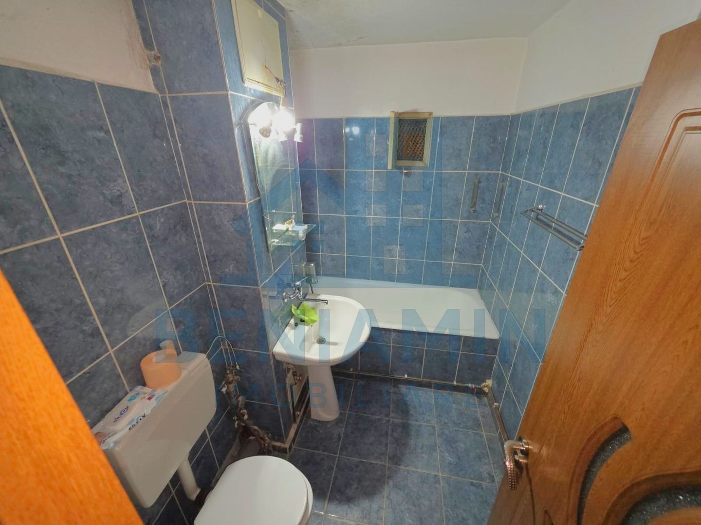 Apartament de inchiriat 2 camere decomandat parter Cornitoiu - Poză 9