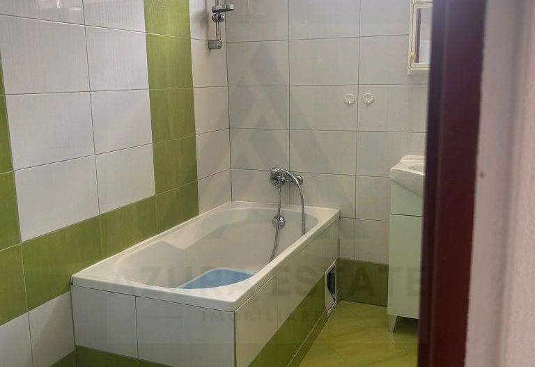 Garsonieră decomandată 28 mp utili recent utilata renovată in Turnișor - Poză 3