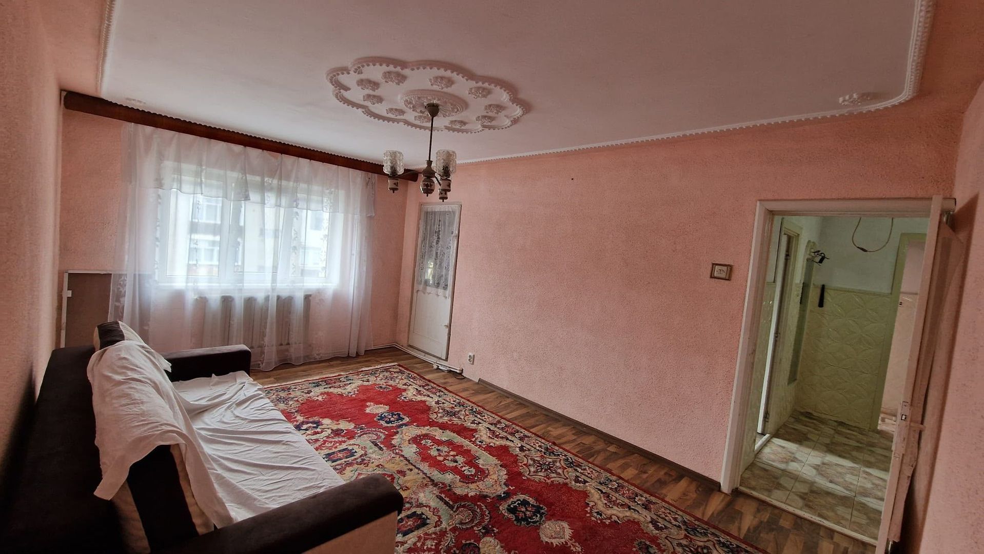 Apartament decomandat 2 camere central | Falticeni - Poză 2