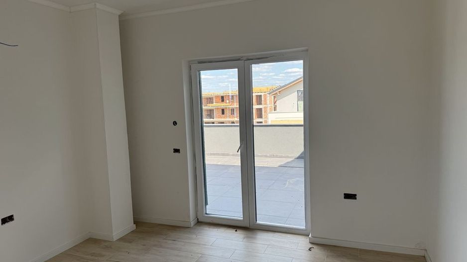 Apartament 4 camere Giroc bloc nou - Poză 3