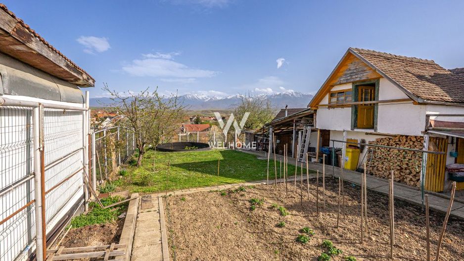 Casa individuala cu teren mare, vedere spre munti,  Avrig,  jud. Sibiu - Poză 14