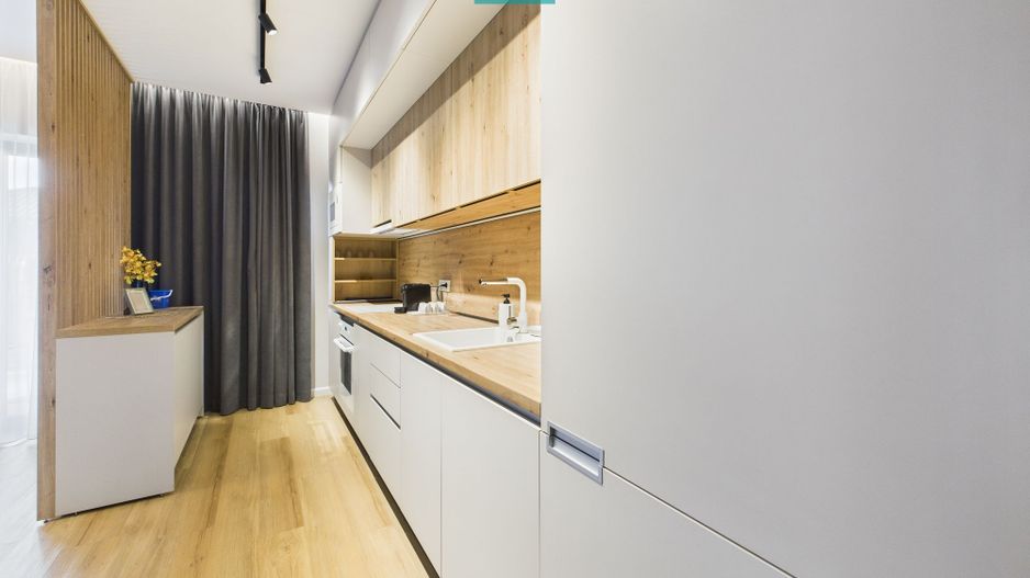 Apartament spațios, vedere și facilități premium - Poză 2