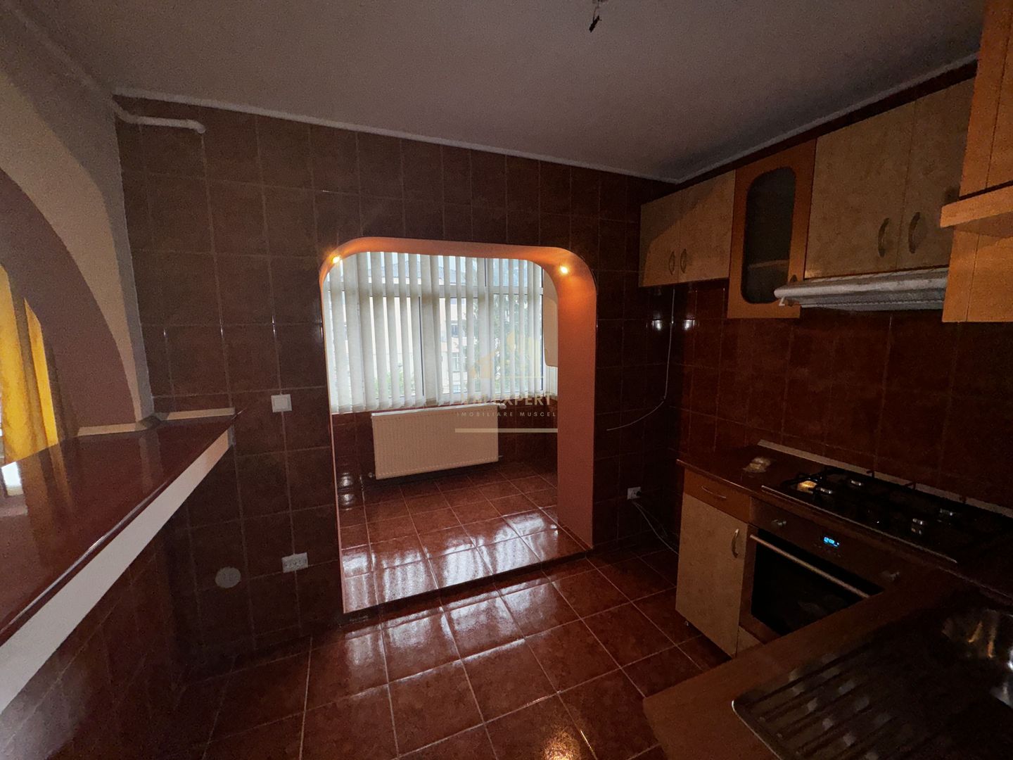APARTAMENT CAMPULUNG TIP PENTHOUSE, 5 CAMERE GRUI - Poză 32
