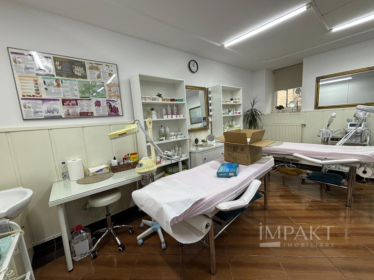 Dau in chirie spatiu comercial Cluj- salon infrumusetare - Poză 3