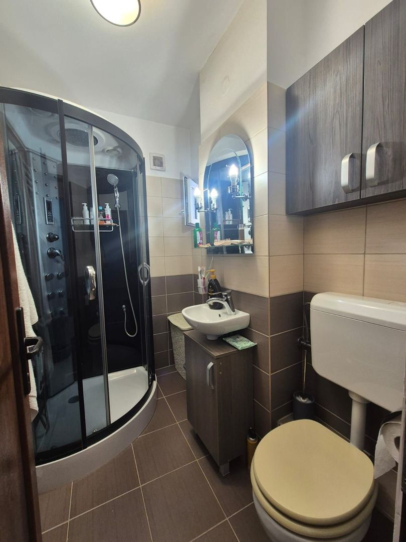 Apartament 2 camere mobilat complet – zonă centrală Brașov - Poză 9